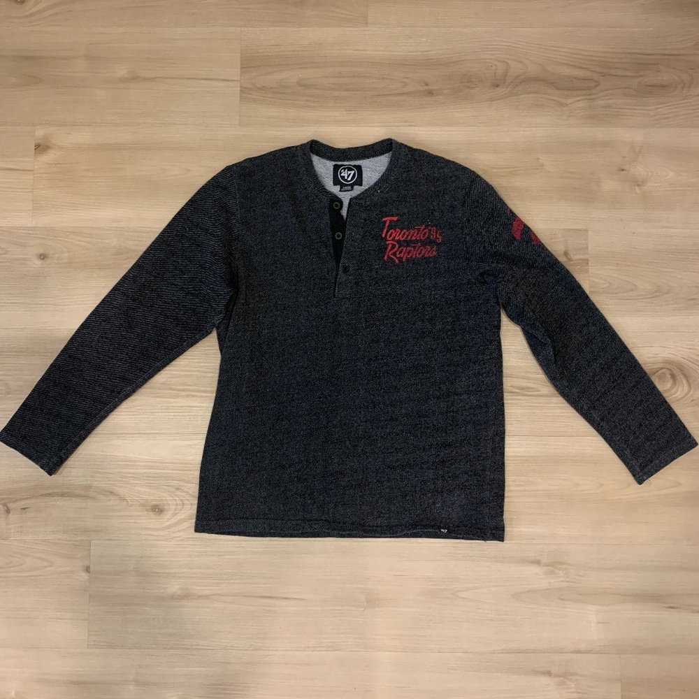 Men's '47 Toronto Raptors NBA '95 1/4 Button Sweater in a Size Large